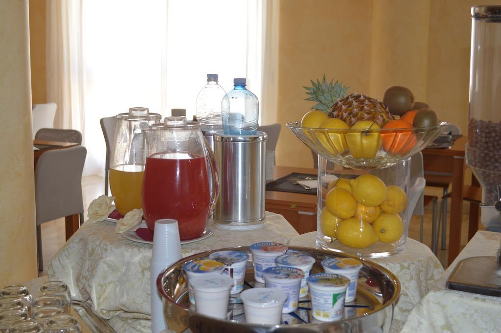 קוראטו Hotel Parco Serrone מראה חיצוני תמונה