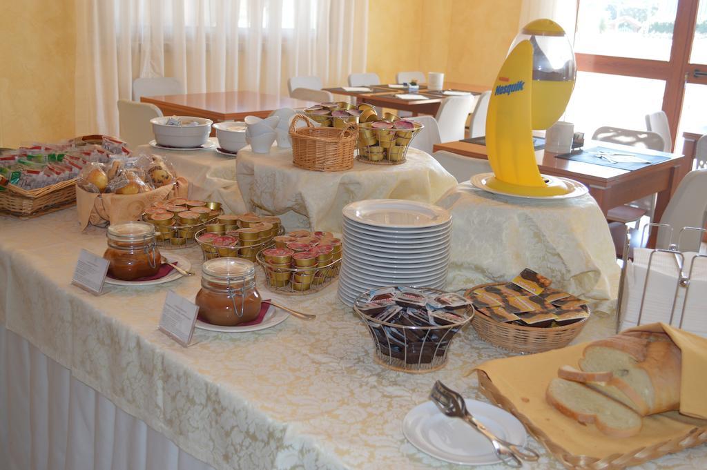 קוראטו Hotel Parco Serrone מראה חיצוני תמונה